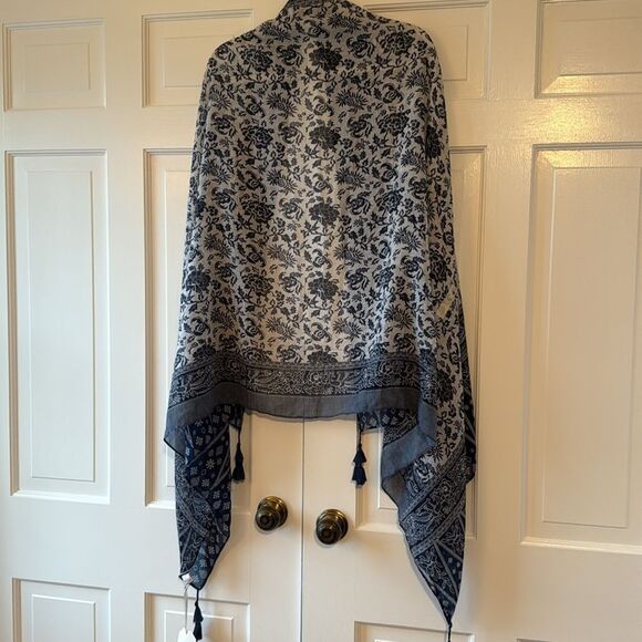 NWT 2 CHIC BLUE WHITE FLORAL WRAP SARONG SCARF COVERUP TASSELS SHEER BOHO - Picture 5 of 7